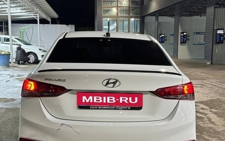 Hyundai Solaris II рестайлинг, 2018 год, 1 050 000 рублей, 3 фотография