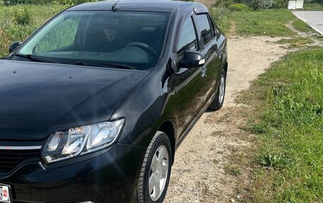 Renault Logan II, 2014 год, 800 000 рублей, 2 фотография