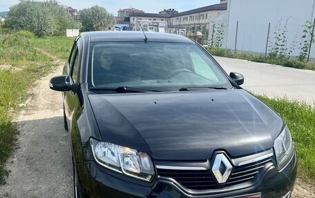 Renault Logan II, 2014 год, 800 000 рублей, 4 фотография