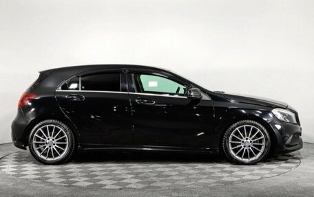 Mercedes-Benz A-Класс, 2016 год, 2 200 000 рублей, 4 фотография