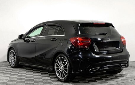 Mercedes-Benz A-Класс, 2016 год, 2 200 000 рублей, 7 фотография