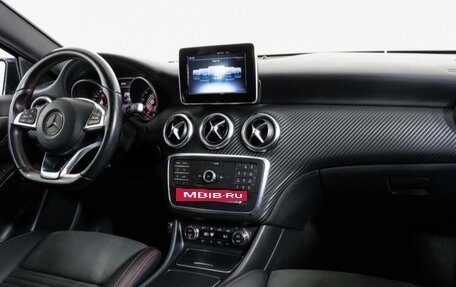 Mercedes-Benz A-Класс, 2016 год, 2 200 000 рублей, 8 фотография