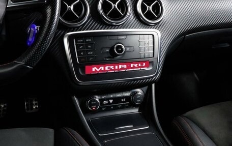 Mercedes-Benz A-Класс, 2016 год, 2 200 000 рублей, 10 фотография