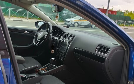 Volkswagen Jetta VI, 2017 год, 1 700 000 рублей, 16 фотография