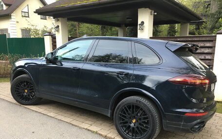 Porsche Cayenne III, 2015 год, 3 970 000 рублей, 8 фотография