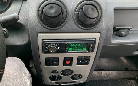 Renault Logan I, 2007 год, 100 000 рублей, 12 фотография