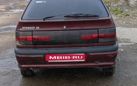 Renault 19 II, 1993 год, 75 000 рублей, 6 фотография