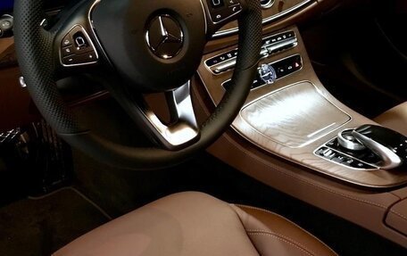 Mercedes-Benz E-Класс, 2017 год, 4 150 000 рублей, 3 фотография