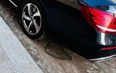 Mercedes-Benz E-Класс, 2017 год, 4 150 000 рублей, 9 фотография