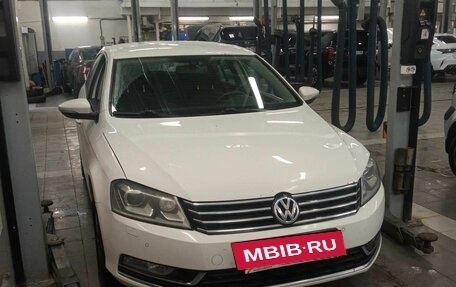 Volkswagen Passat B7, 2012 год, 872 000 рублей, 2 фотография