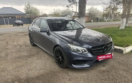 Mercedes-Benz E-Класс, 2015 год, 2 300 000 рублей, 3 фотография