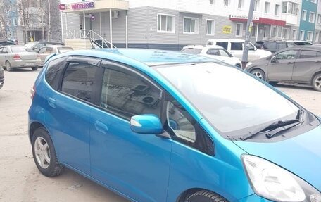 Honda Fit III, 2008 год, 580 000 рублей, 2 фотография