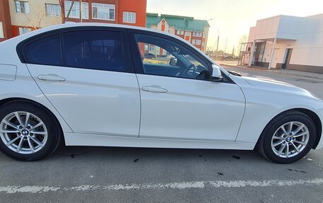 BMW 3 серия, 2017 год, 1 900 000 рублей, 4 фотография
