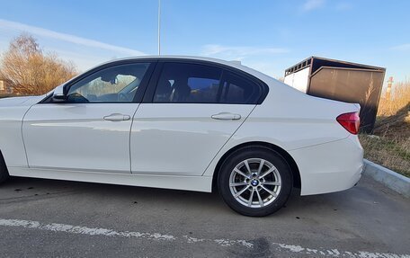 BMW 3 серия, 2017 год, 1 900 000 рублей, 5 фотография