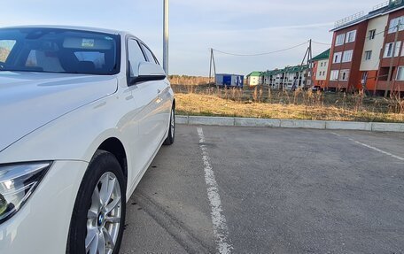 BMW 3 серия, 2017 год, 1 900 000 рублей, 11 фотография