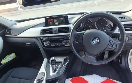 BMW 3 серия, 2017 год, 1 900 000 рублей, 14 фотография