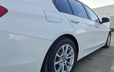 BMW 3 серия, 2017 год, 1 900 000 рублей, 10 фотография