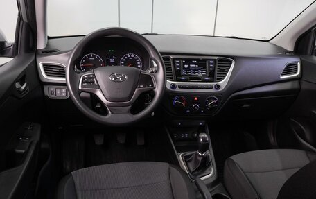Hyundai Solaris II рестайлинг, 2018 год, 1 170 000 рублей, 6 фотография