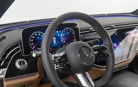 Mercedes-Benz E-Класс, 2024 год, 9 990 000 рублей, 15 фотография