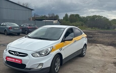 Hyundai Solaris II рестайлинг, 2013 год, 700 000 рублей, 1 фотография