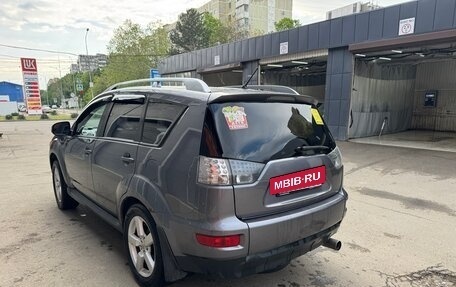 Mitsubishi Outlander III рестайлинг 3, 2010 год, 1 120 000 рублей, 3 фотография