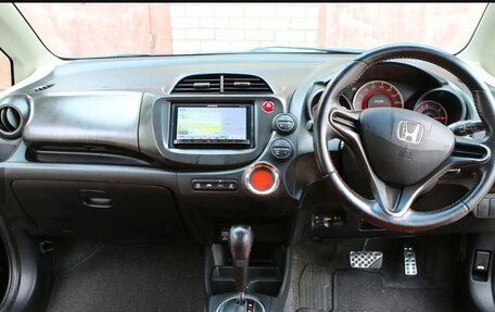 Honda Fit III, 2011 год, 1 180 000 рублей, 8 фотография