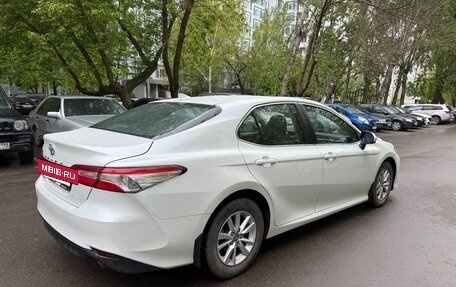 Toyota Camry, 2018 год, 2 350 000 рублей, 4 фотография