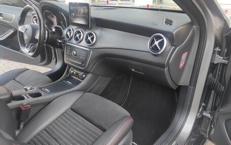 Mercedes-Benz GLA, 2016 год, 1 920 000 рублей, 15 фотография