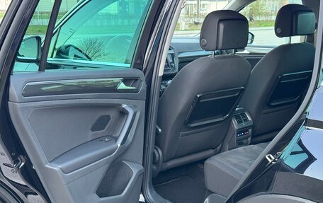 Volkswagen Tiguan II, 2017 год, 2 419 000 рублей, 10 фотография