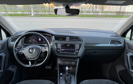 Volkswagen Tiguan II, 2017 год, 2 419 000 рублей, 14 фотография