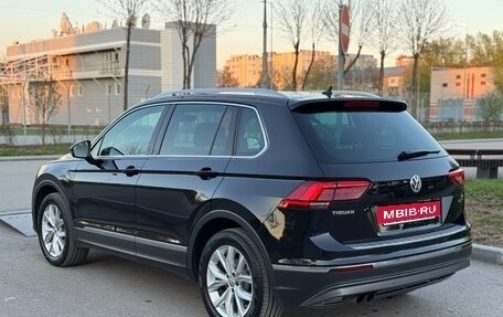 Volkswagen Tiguan II, 2017 год, 2 419 000 рублей, 6 фотография