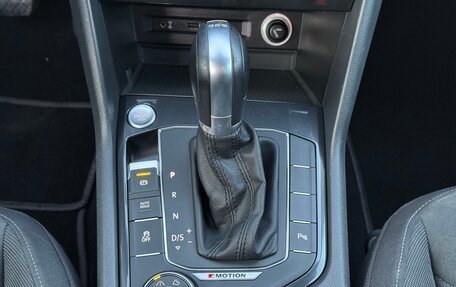 Volkswagen Tiguan II, 2017 год, 2 419 000 рублей, 19 фотография