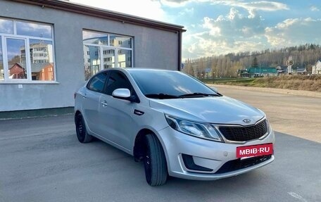 KIA Rio III рестайлинг, 2012 год, 550 000 рублей, 2 фотография