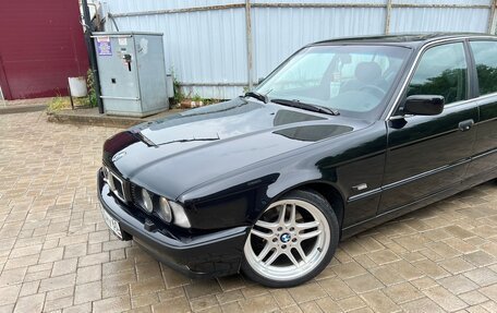 BMW 5 серия, 1990 год, 780 000 рублей, 25 фотография