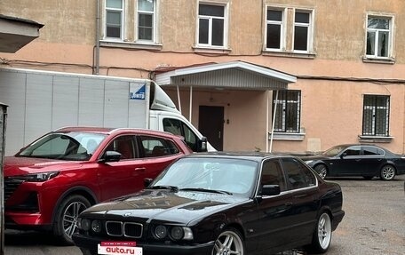 BMW 5 серия, 1990 год, 780 000 рублей, 19 фотография