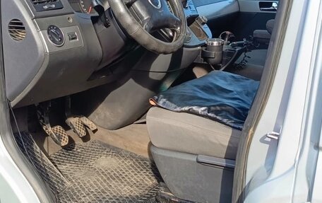 Volkswagen Multivan T5, 2005 год, 1 500 000 рублей, 13 фотография