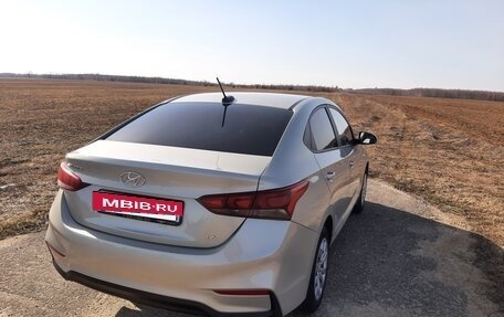 Hyundai Solaris II рестайлинг, 2019 год, 1 350 000 рублей, 6 фотография