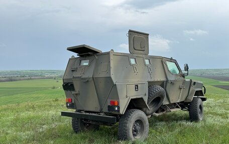ЛуАЗ Hunter, 2014 год, 15 000 000 рублей, 3 фотография