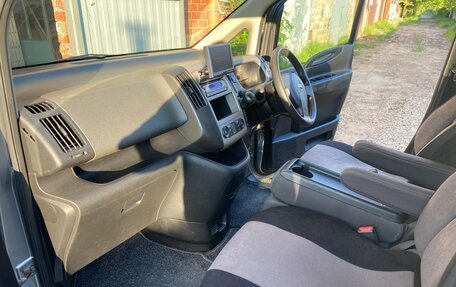 Nissan Serena III, 2005 год, 1 000 200 рублей, 6 фотография