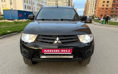 Mitsubishi L200 IV рестайлинг, 2014 год, 1 050 000 рублей, 3 фотография