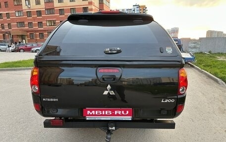 Mitsubishi L200 IV рестайлинг, 2014 год, 1 050 000 рублей, 8 фотография