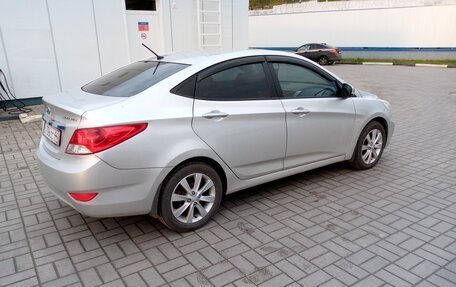 Hyundai Solaris II рестайлинг, 2013 год, 800 000 рублей, 12 фотография