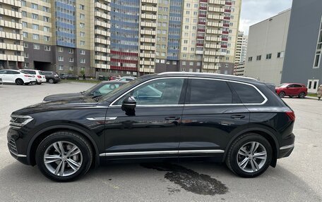 Volkswagen Touareg III, 2020 год, 5 600 000 рублей, 4 фотография