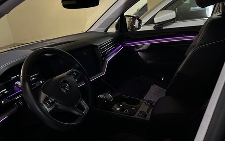 Volkswagen Touareg III, 2020 год, 5 600 000 рублей, 17 фотография