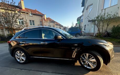 Infiniti QX70, 2016 год, 2 640 000 рублей, 2 фотография