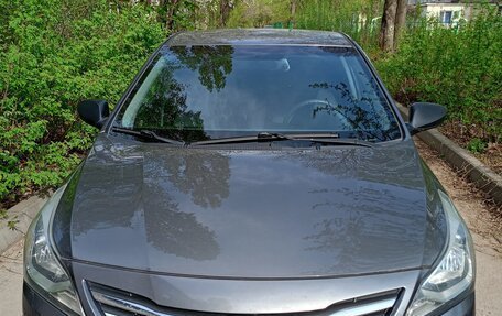 Hyundai Solaris II рестайлинг, 2015 год, 990 000 рублей, 2 фотография