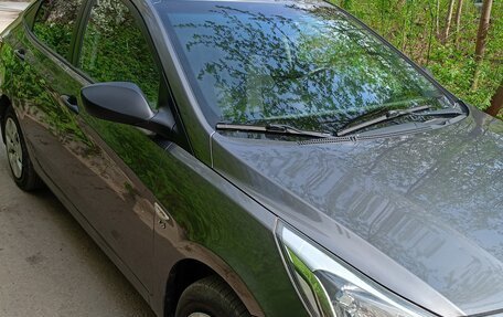 Hyundai Solaris II рестайлинг, 2015 год, 990 000 рублей, 4 фотография