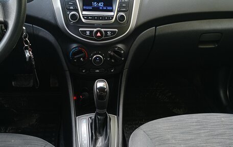Hyundai Solaris II рестайлинг, 2015 год, 990 000 рублей, 9 фотография