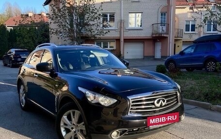 Infiniti QX70, 2016 год, 2 640 000 рублей, 3 фотография