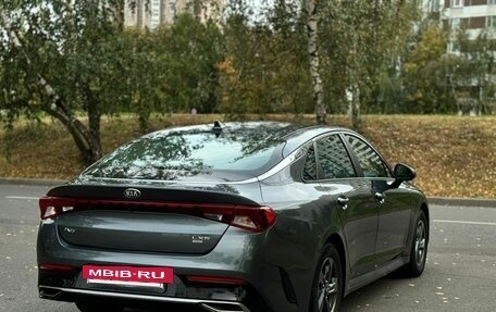 KIA K5, 2021 год, 1 750 000 рублей, 3 фотография